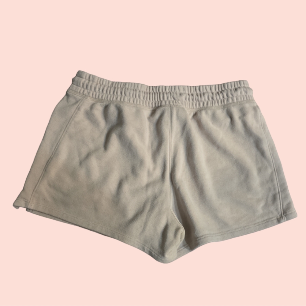 Womens Reebok Shorts - Picture 2 of 3